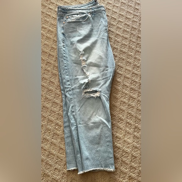 Torrid Distressed Straight Leg Jeans - Picture 1 of 1